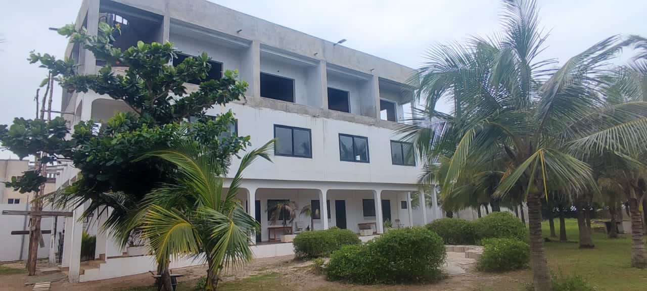 UN DOMAINE À VENDRE À BAGUIDA EN BORDURE DE LA MER