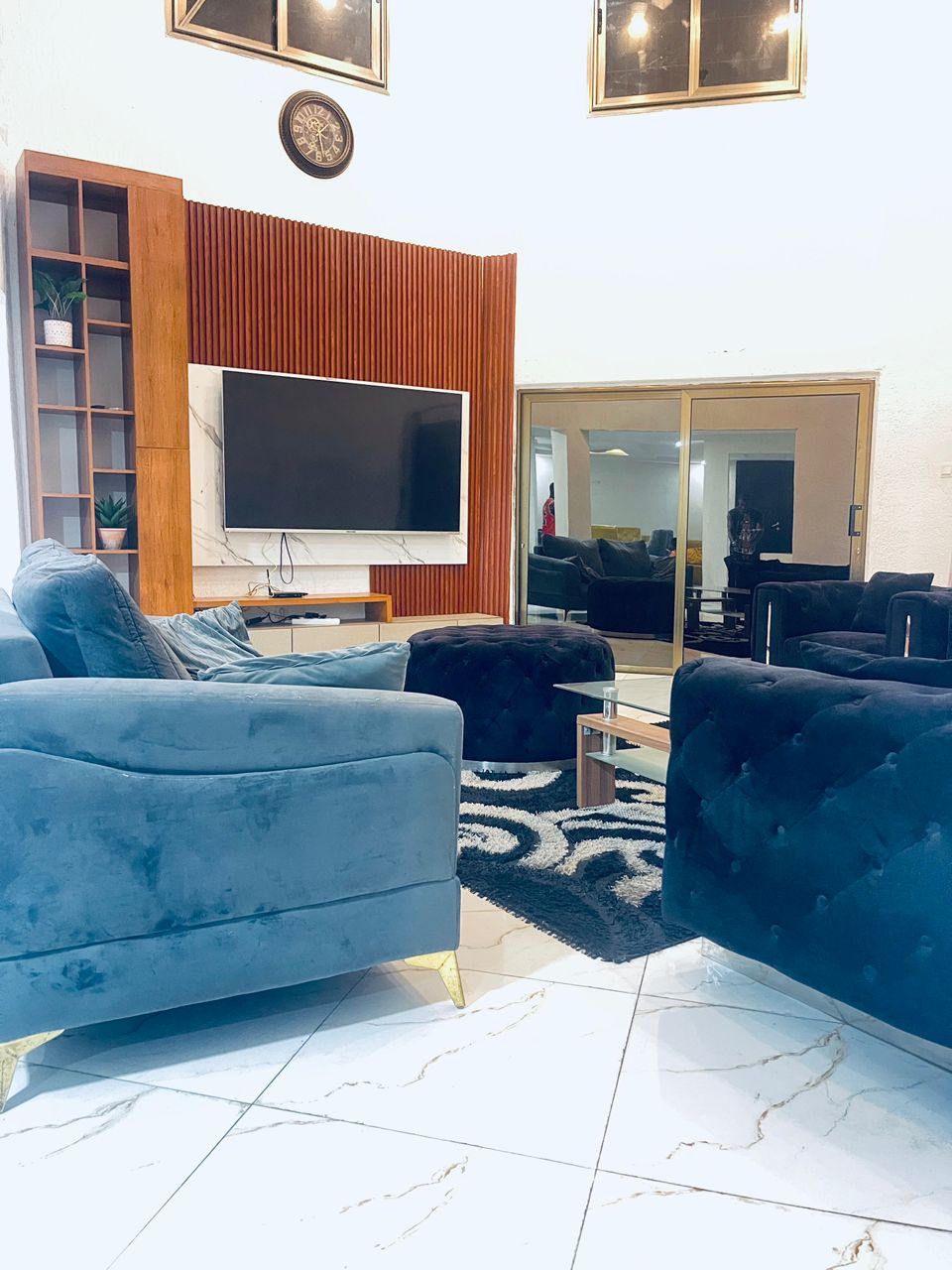 UNE VILLA À LOUER À NUKAFU À 150M DU GOUDRON