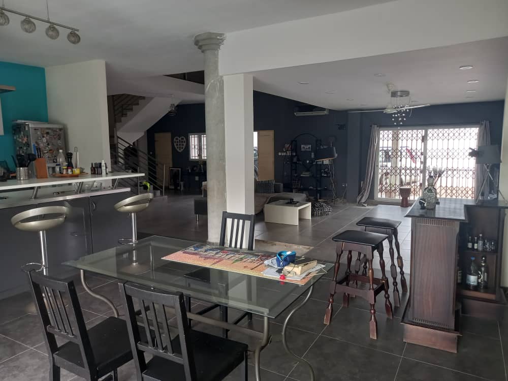 UNE VILLA À VENDRE À BAGUIDA