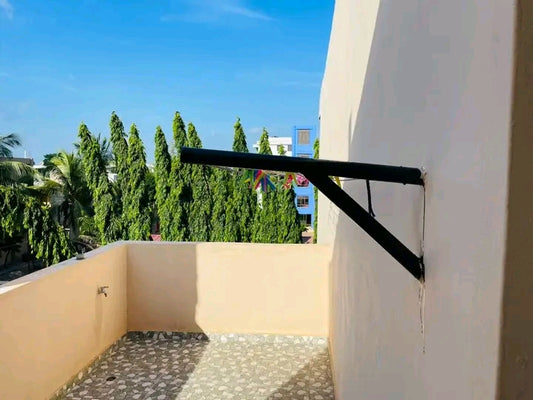 Villa duplex meublée 3 chambres à louer à Agoe Reserve, proche du goudron – 250.000 FCFA / semaine