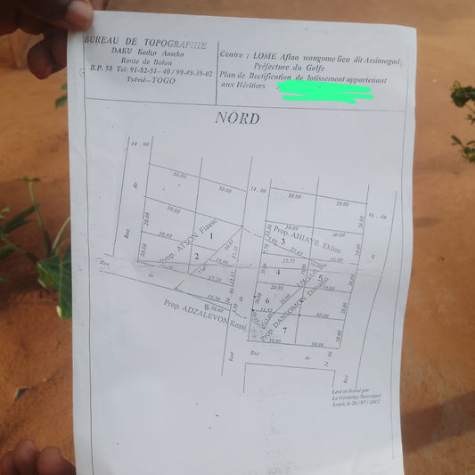 Terrain en vente à Sanguéra Wougome – 1/2 lot à partir de 10 millions FCFA