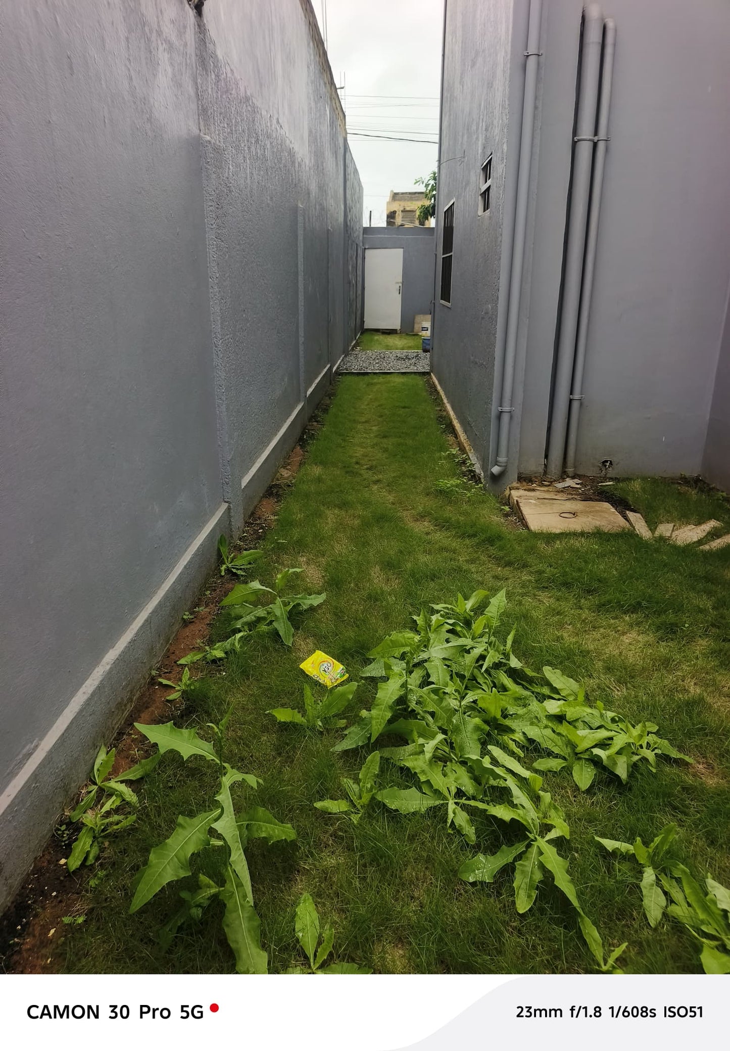Maison duplex 6 chambres de 300 m² en vente à Kégué – 100 millions FCFA