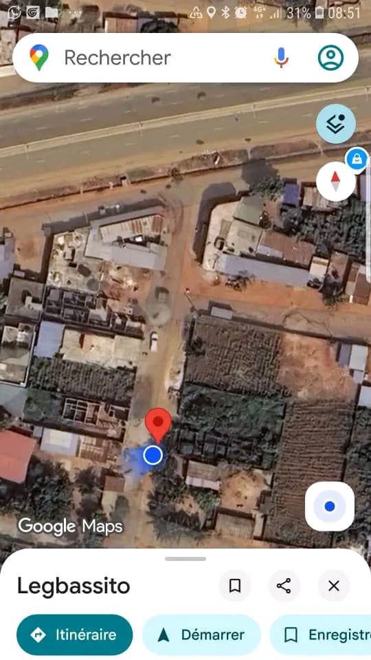 Terrain demi-lot à vendre à Agoè Legbassito – 18 000 000 FCFA