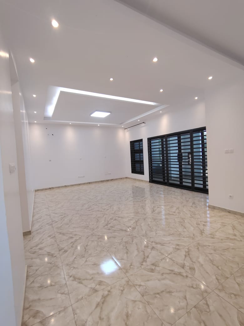 Appartement haut standing 3 chambres à louer à Yokoe – 225000 FCFA
