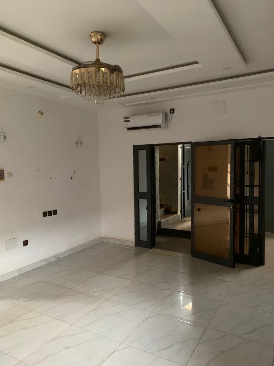 Villa duplex 4 chambres à louer à Adidogomé Lapampa – 200 000 FCFA