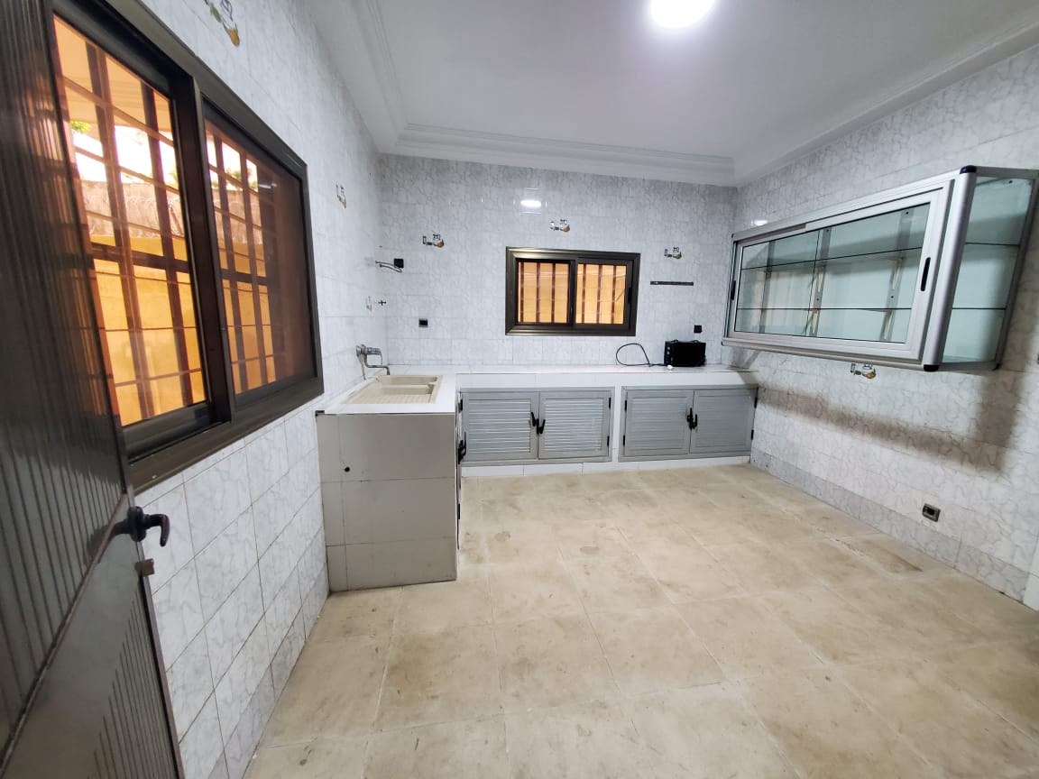 Villa duplex 4 chambres en location à Novissi proche de la Clinique Saint Joseph – 1,5 million FCFA