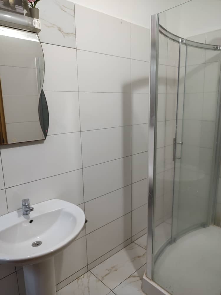 Villa meublée 3 chambres à louer à Adidogomé – 500000 FCFA
