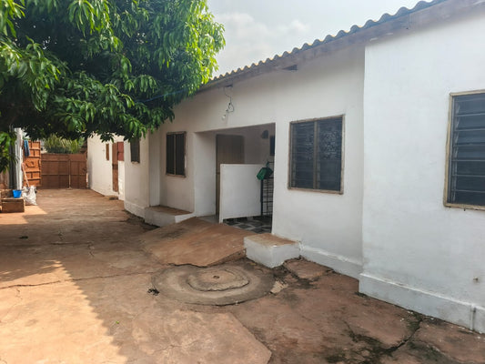 Maison en vente proche du goudron à Agoè Assiyéyé – 80 millions FCFA