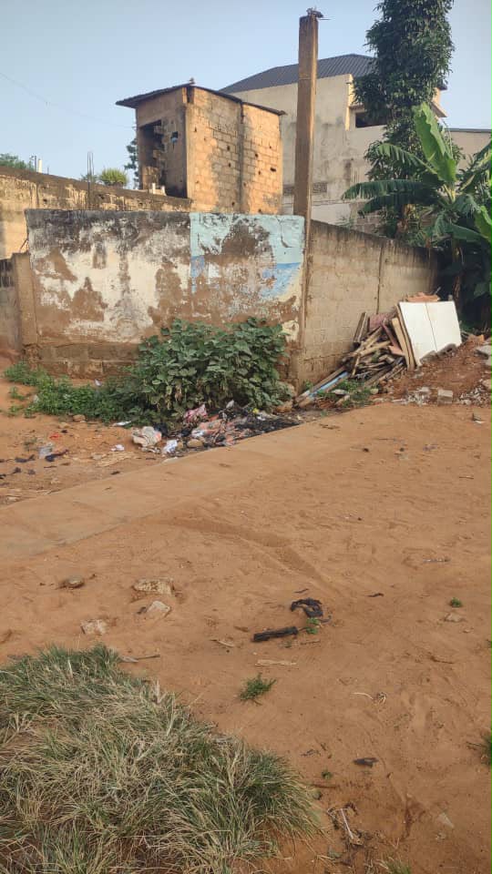 Terrain de 150 m² en vente à Kégué Attigangomé en angle de rue – 13 millions FCFA