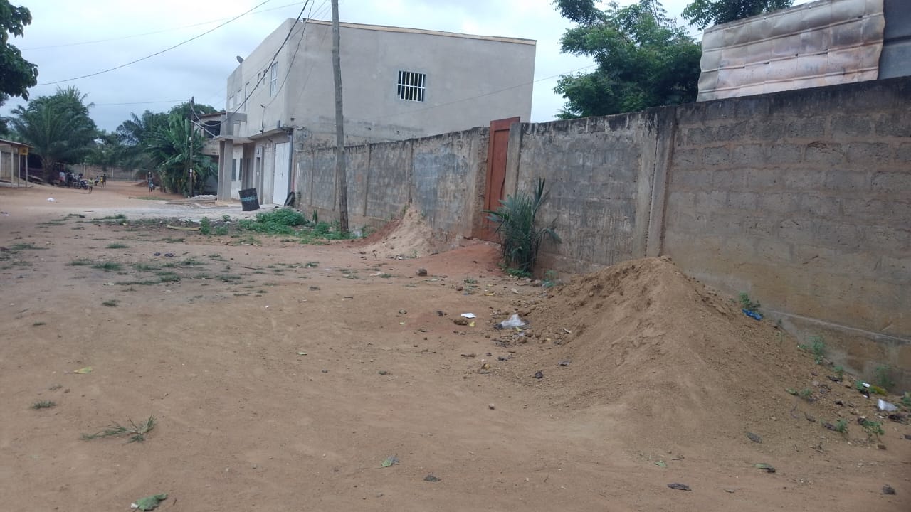 Terrain de 800 m² en vente à Agoè Kossigan 1 – 45 millions FCFA
