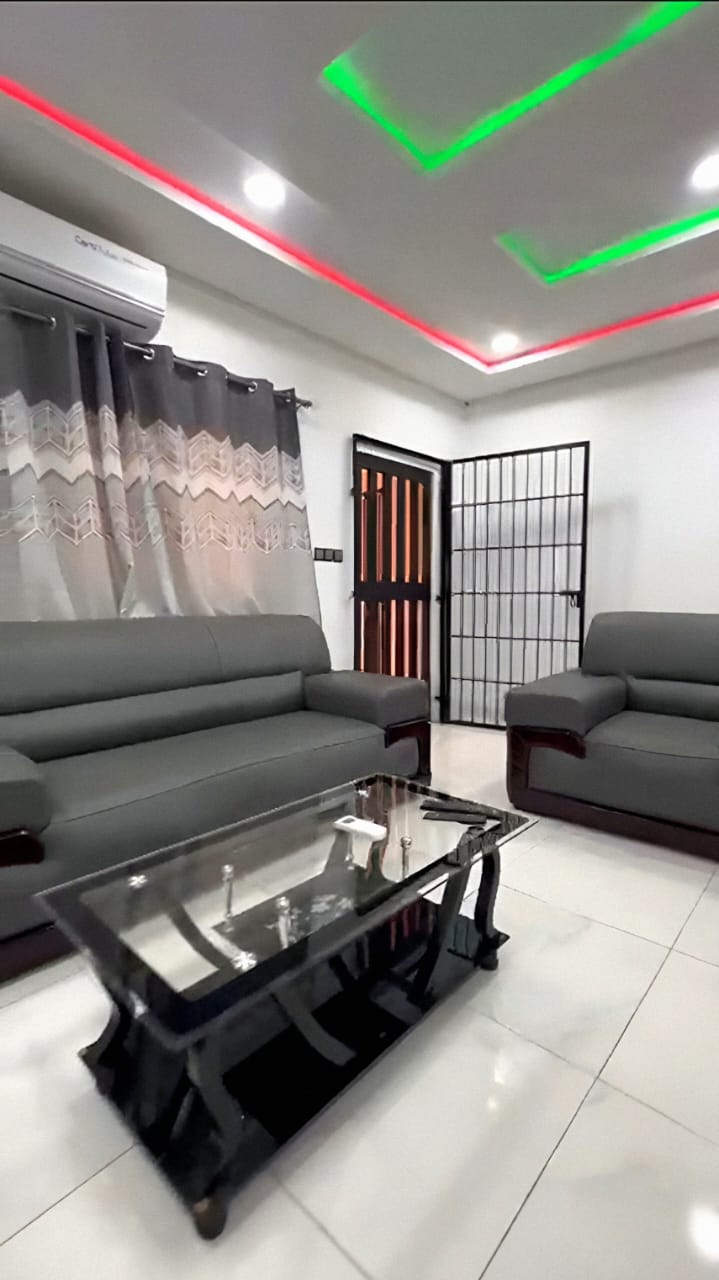 Appartement meublé 2 chambres à louer à Agoè Assiyéyé – 380 000 FCFA/mois