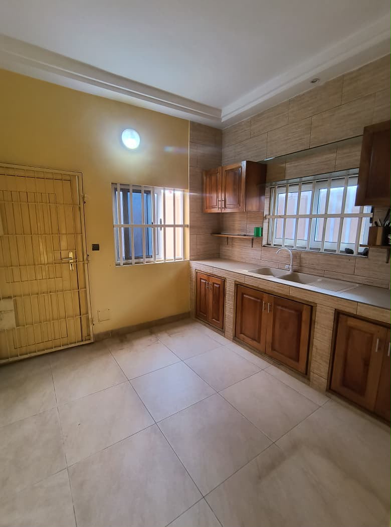 Appartement 2 chambres à louer à Togo 2000 – 160 000 FCFA