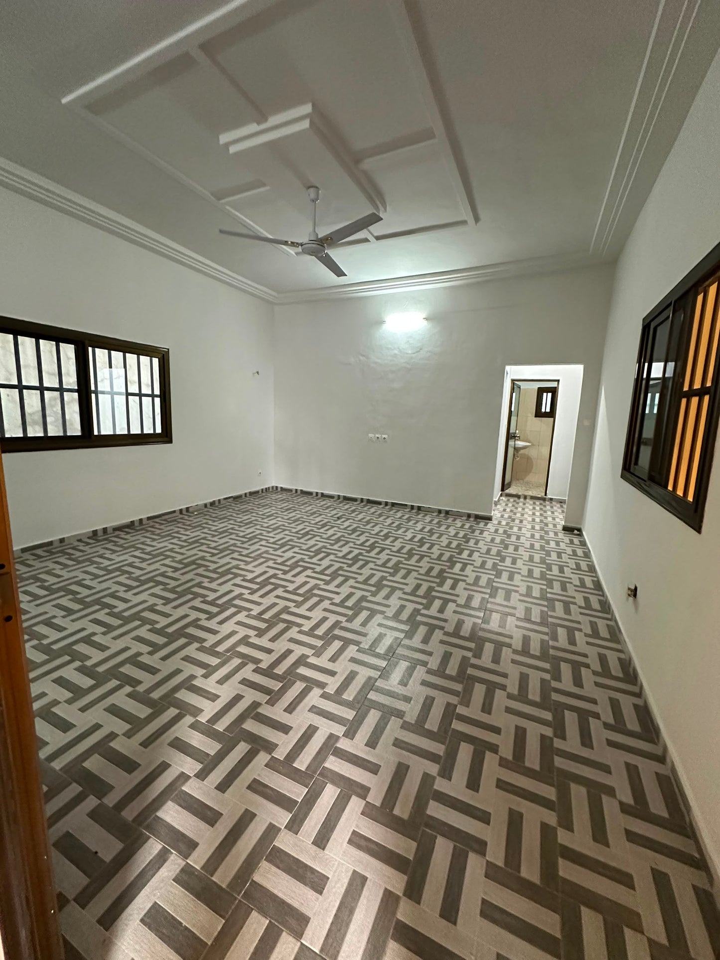 Appartement semi-scindé de 2 chambres salons en location à Atilamonou – 85000 FCFA