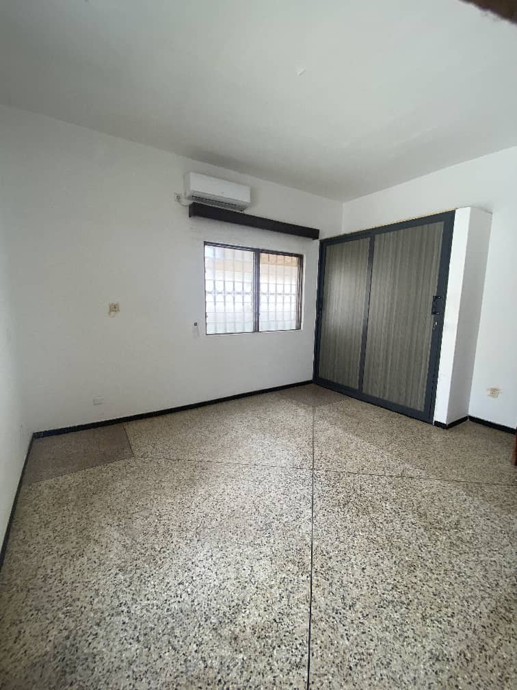 Villa 4 chambres à louer à Forever, 100 m du goudron – 450.000 FCFA