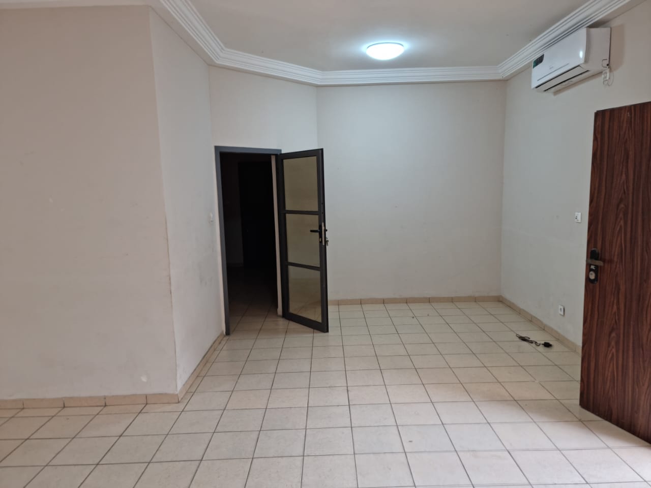 Villa duplex 5 chambres en location à Dékon non loin de Akif
