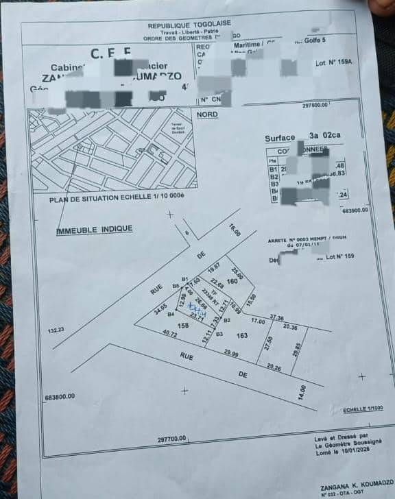 Terrain demi lot à vendre à Adidogomé Technocrate Massalasssi – 18 millions FCFA
