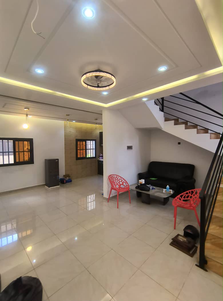 Villa duplex chic à louer à Super Tako – 350 000 FCFA/mois