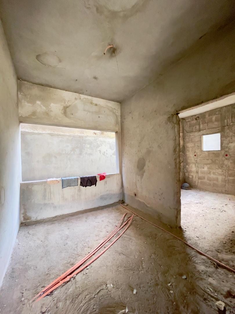 Villa inachevée 4 chambres en vente à Kpogan dumé lambou - 26 millions FCFA