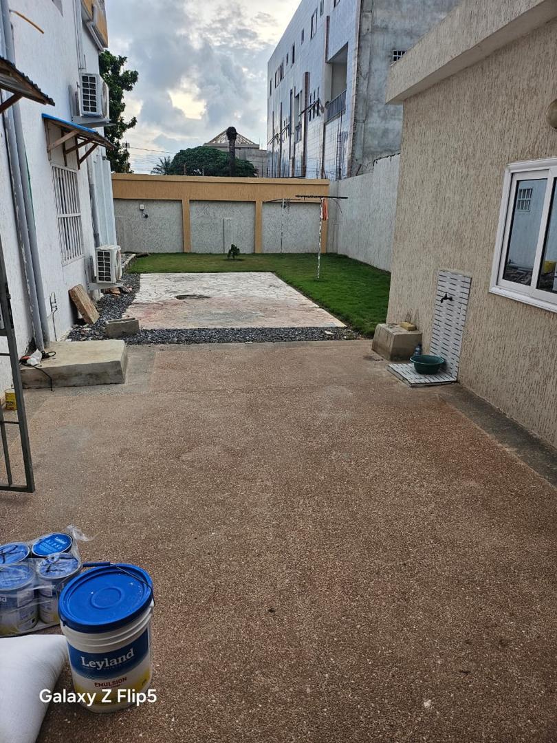 Villa duplex 4 chambres en location à Tokoin Doumassesse – 700000 FCFA/mois