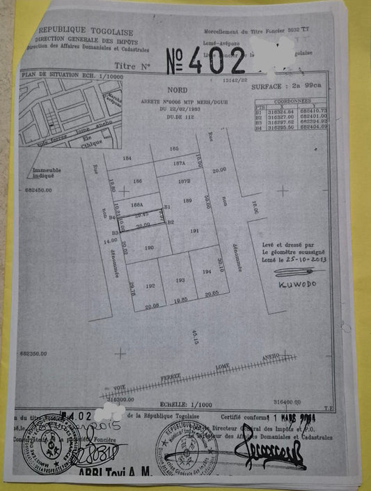 Terrain d'un demi-lot en vente à Avepozo côté non plage, proche du goudron – 24 millions FCFA