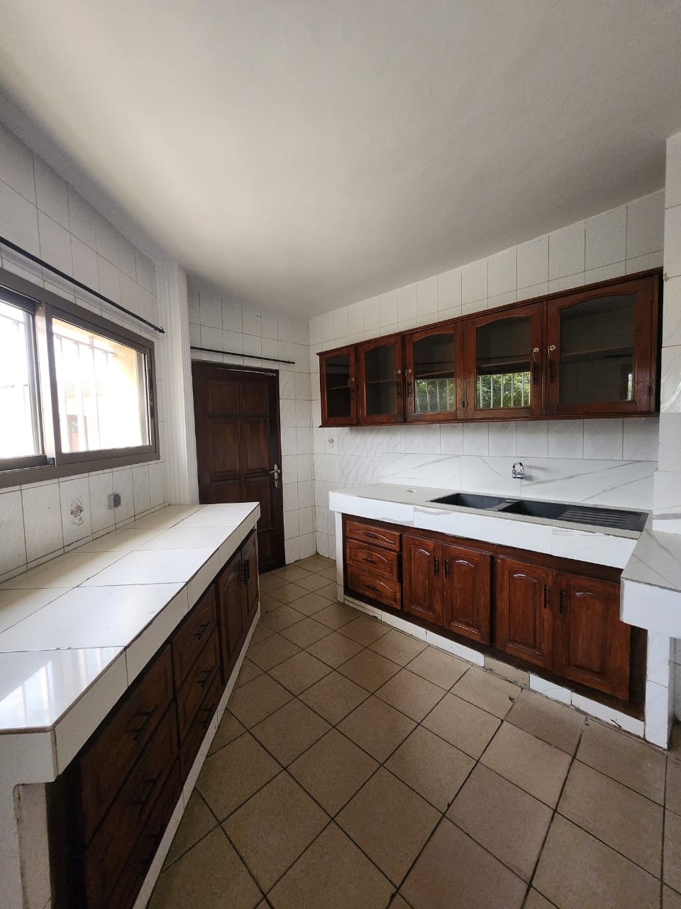 Grande villa duplex en location à Baguida – 700 000 FCFA