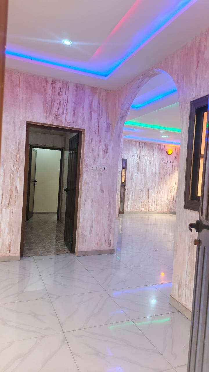 Villa 3 chambres à louer à Zossimé près du petroleum – 125.000 FCFA