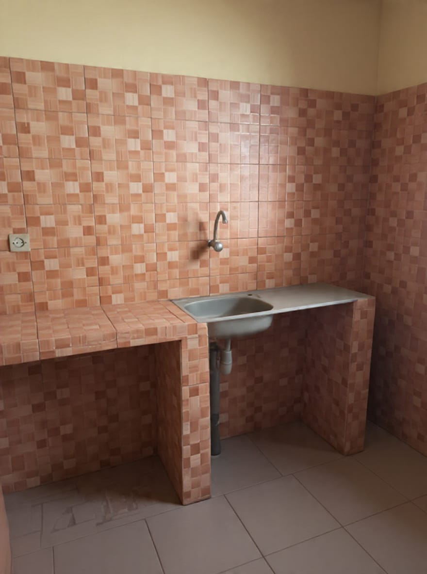 Villa 2 chambres en vente à Zanguéra Klikamé – 14 millions FCFA