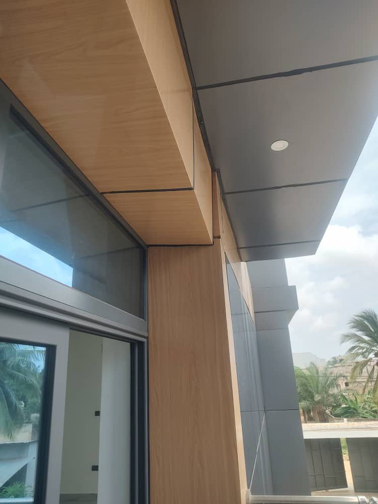 Triplex haut standing 4 chambres à louer à Adidogomé Sagbado – 350 000 FCFA