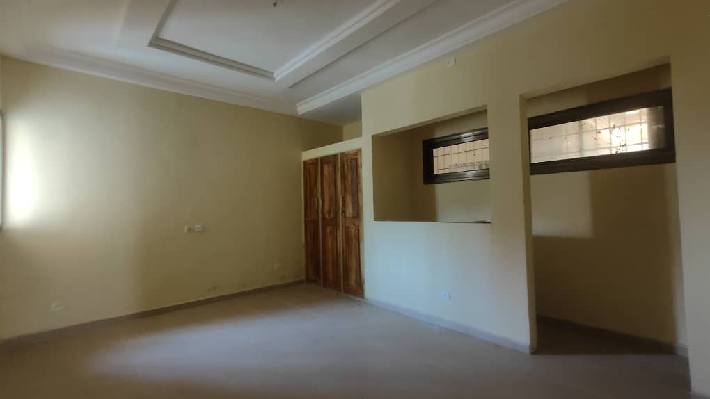 Appartement 3 chambres à louer à Amandahome non loin de carrefour AIESED - 100 000 FCFA