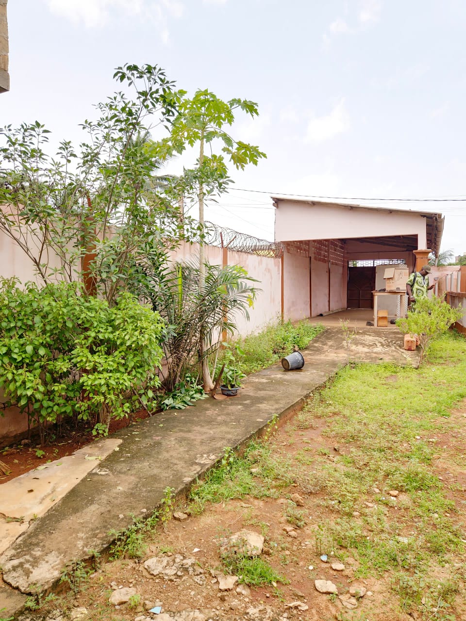 Villa 3 chambres de 459 m² en vente proche du goudron à Agoe Assiyéyé – 32 millions FCFA