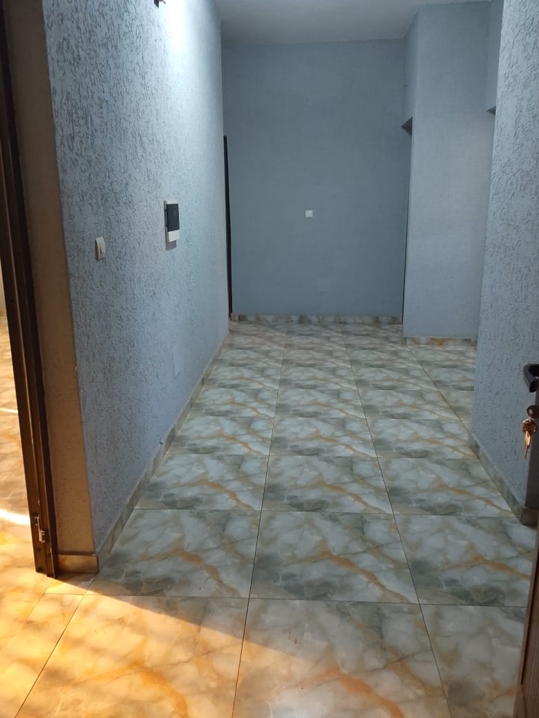 Appartement 2 chambres à louer à Dijdjolé Obu – 90 000 FCFA/mois