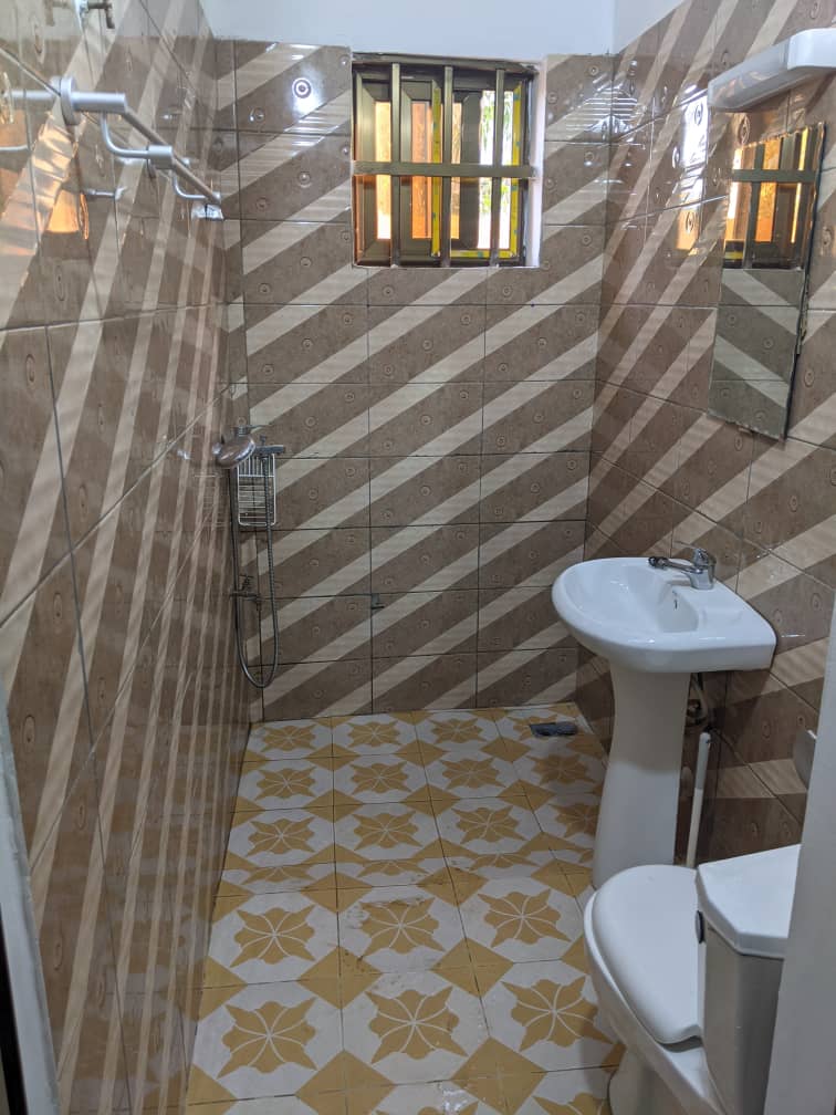 Appartement 2 chambres salon à louer à Ségbé Klémé – 70 000 FCFA
