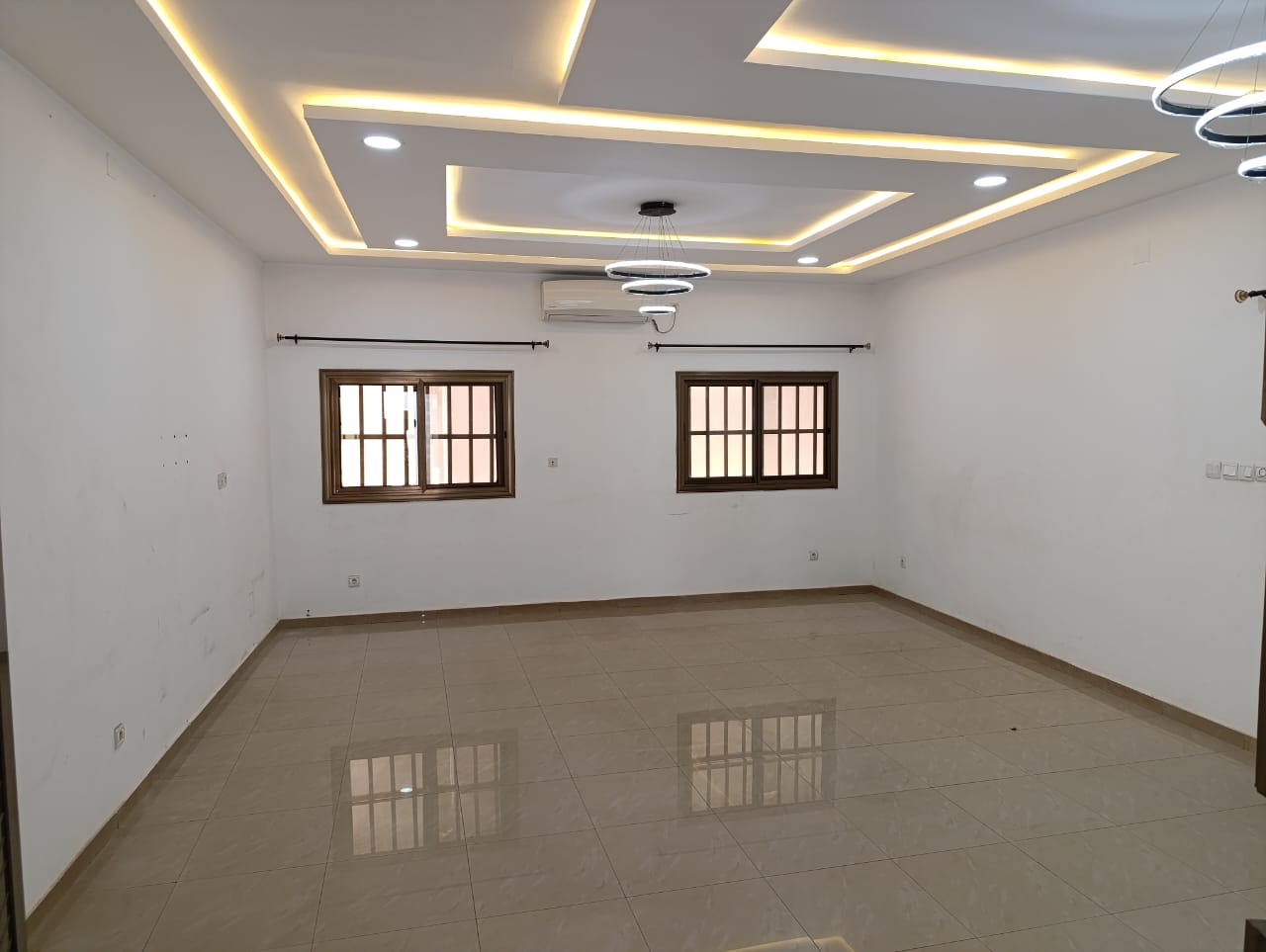 Villa 3 chambres en location à Agbo