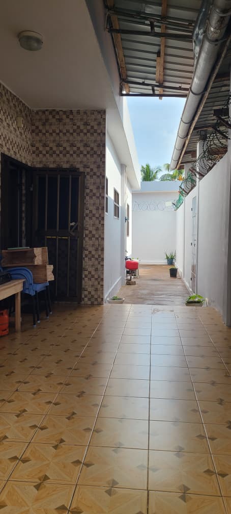 Villa 3 chambres à louer à Agoè Koffi Panou - 250000 FCFA