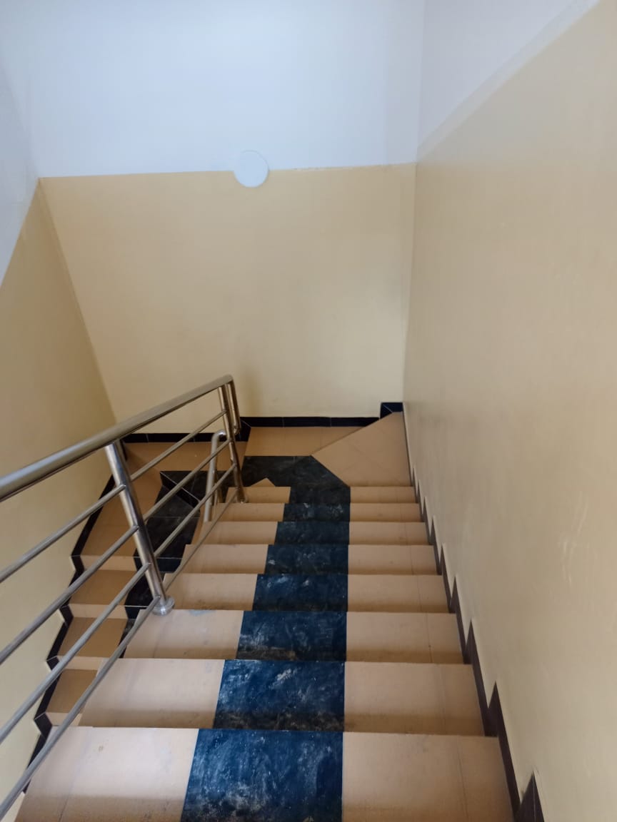 Chambre salon en location à Agbalepedo – 70 000 FCFA
