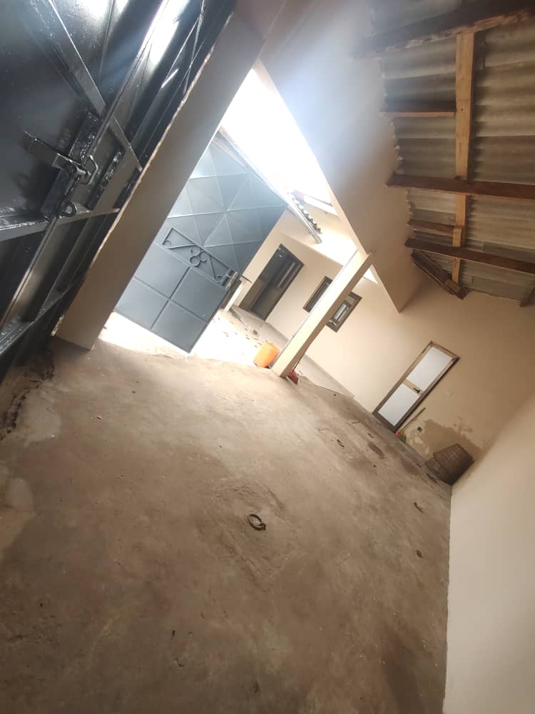 Mini villa 1 chambre en location à Sagbado Derrière La Pharmacie Azur – 70 000 FCFA