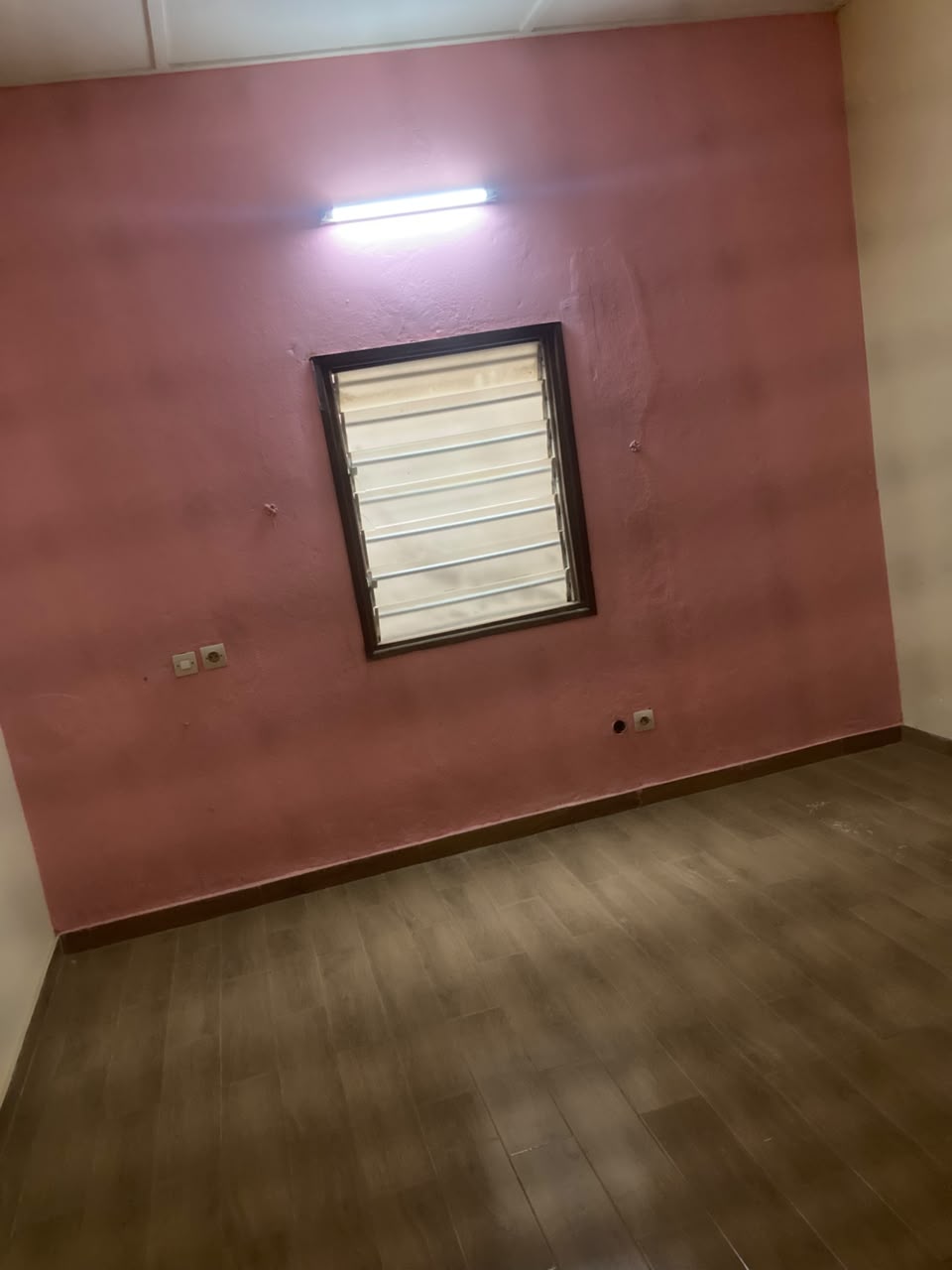 Villa 2 chambres à louer à Agoè Camp GP – 120 000 FCFA
