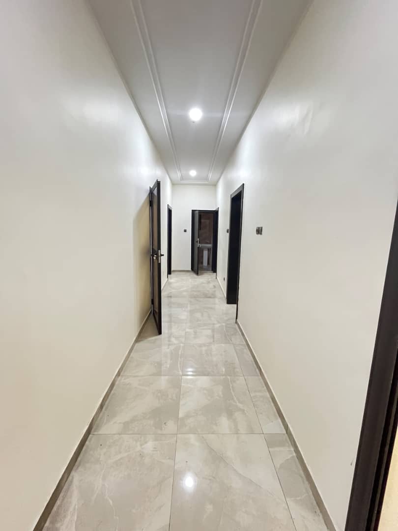 Appartement 3 chambres à louer à Amadahomé – 300 000 FCFA
