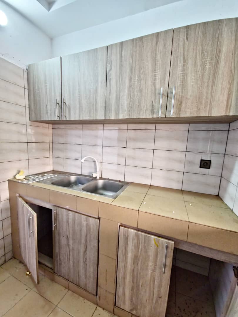 Immeuble locatif 7 appartements en vente à Agoè Sogbossito – 55 millions FCFA