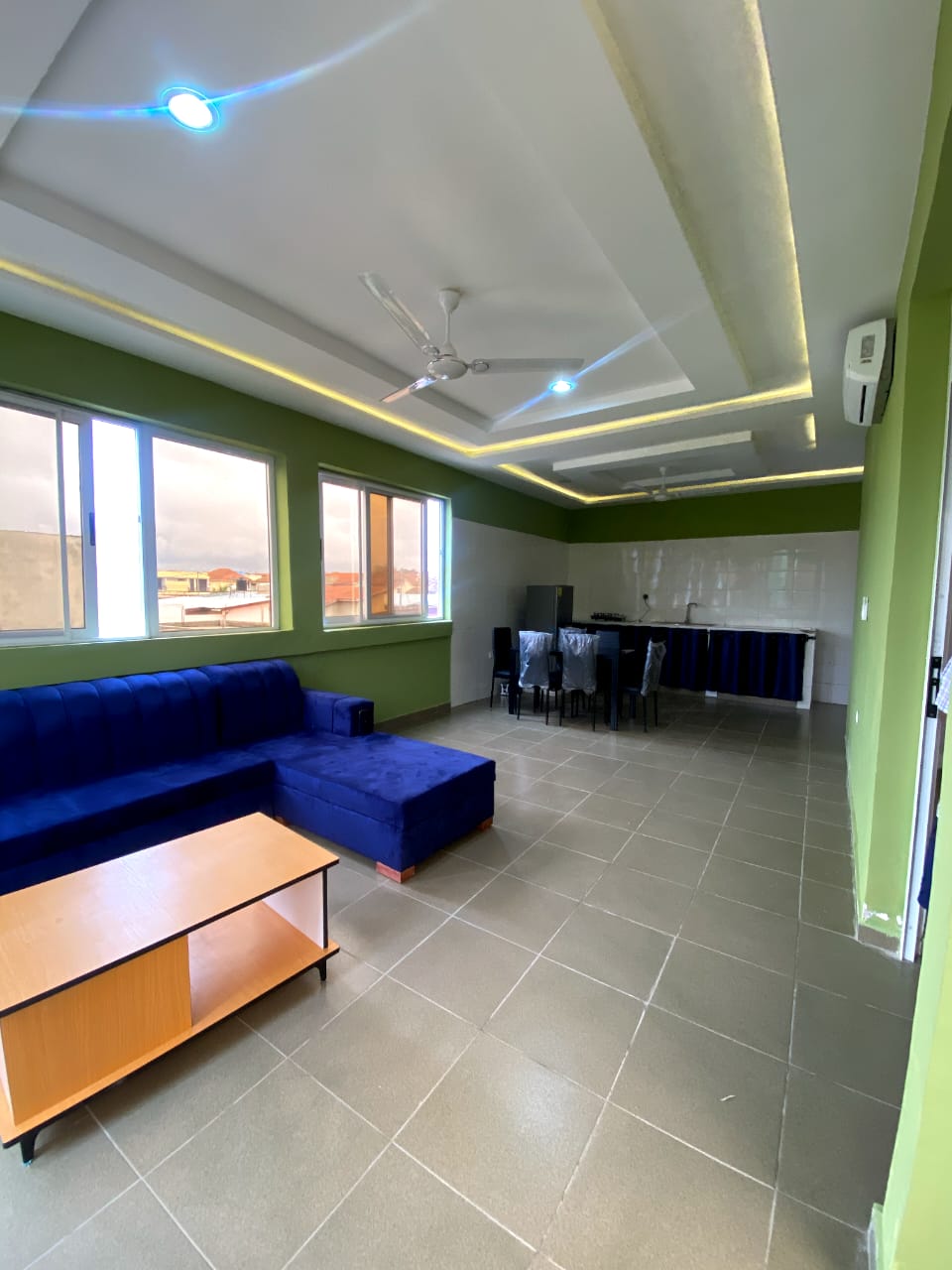 Villa duplex meublée 3 chambres à louer à Adidogomé cité MOKPOKPO – 350000 FCFA