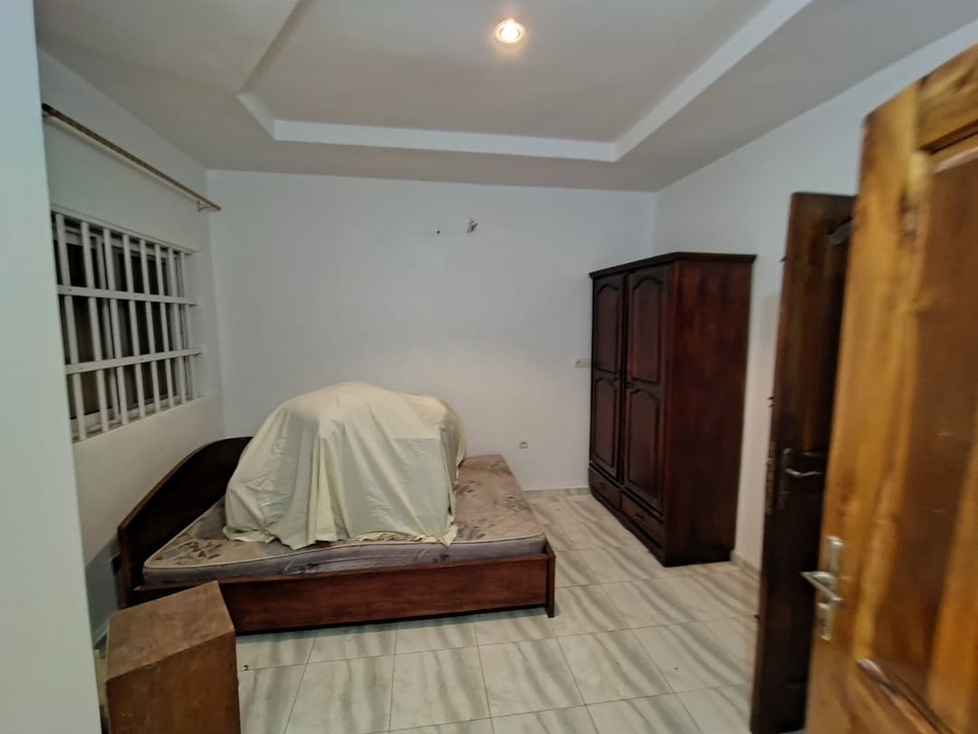 Villa basse 4 chambres en location à Adidogomé derrière Cité Mokpokpo – 300 000 FCFA