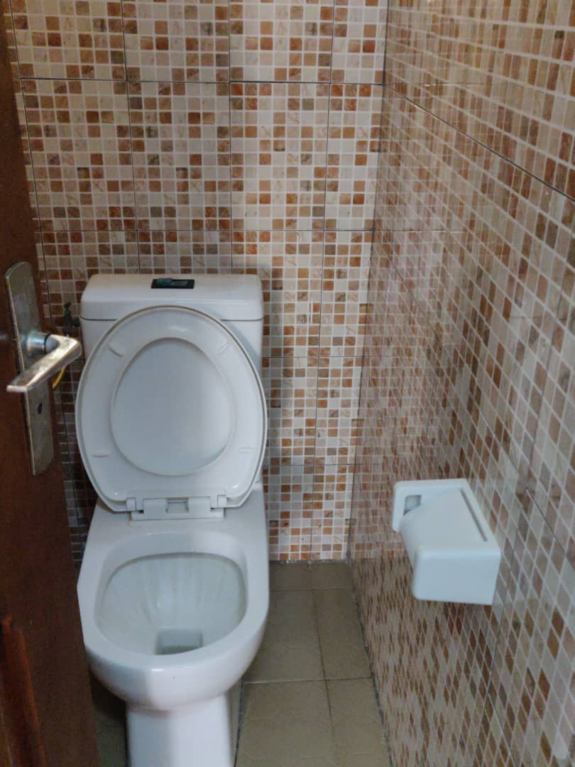 Mini-villa de 2 chambres + salon à louer à Hédranawoé – 140 000 FCFA/mois