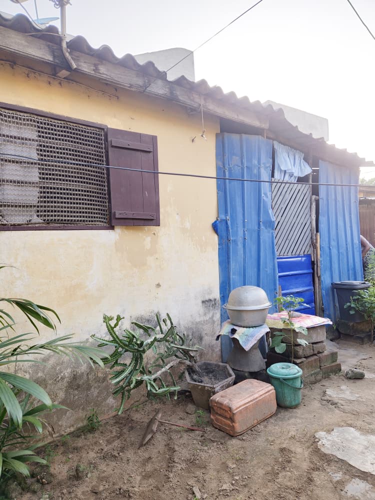 Maison de 240 m² en vente à Totsi Gblinkomé – 23 millions FCFA