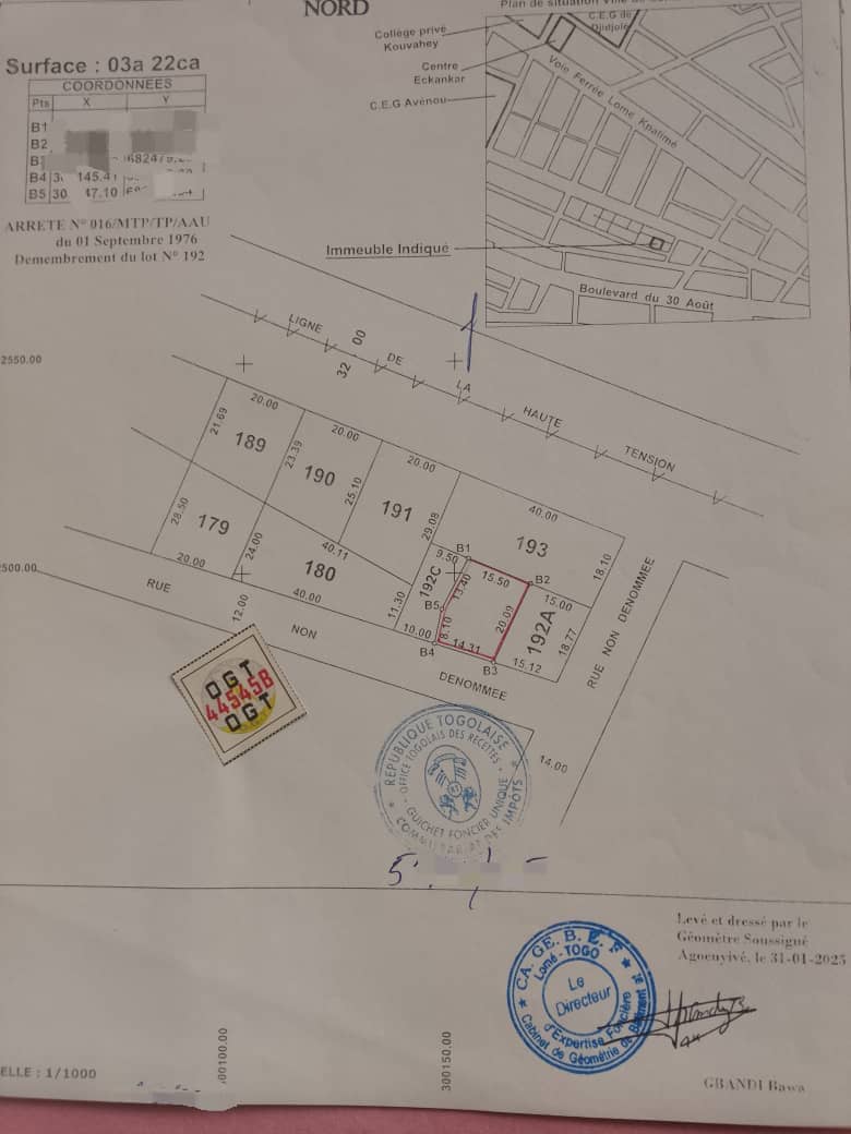 Terrain de 1/2 lot en vente à Avénou Adjinamoto – 30 millions FCFA