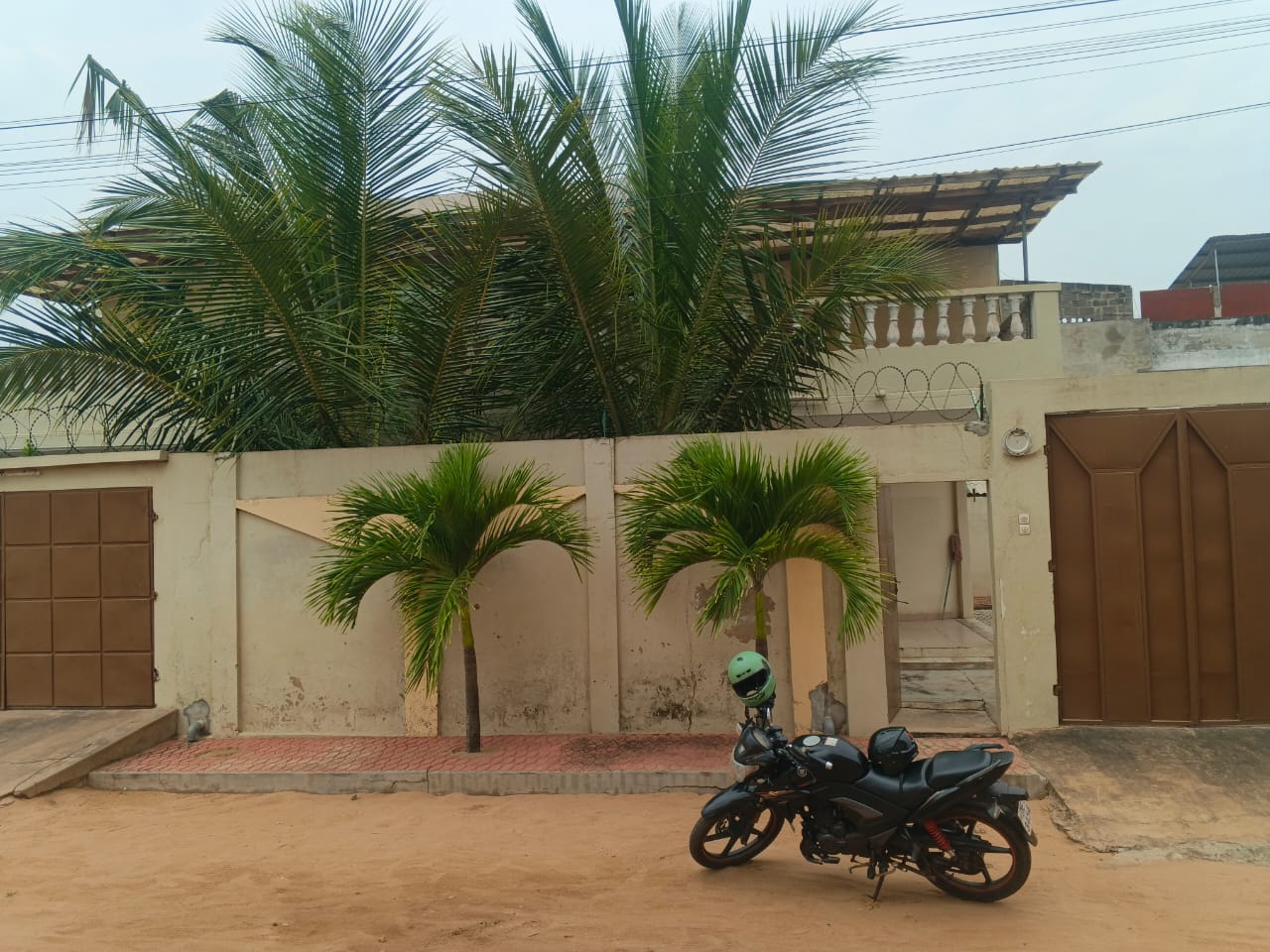 Villa 7 chambres sur un lot de 600 m² en vente à Tokoin Colombes de la Paix – 150 millions FCFA