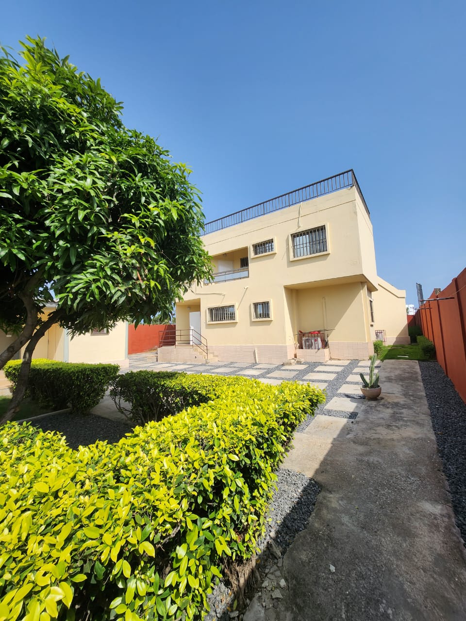 Grande villa duplex en location à Baguida – 700 000 FCFA