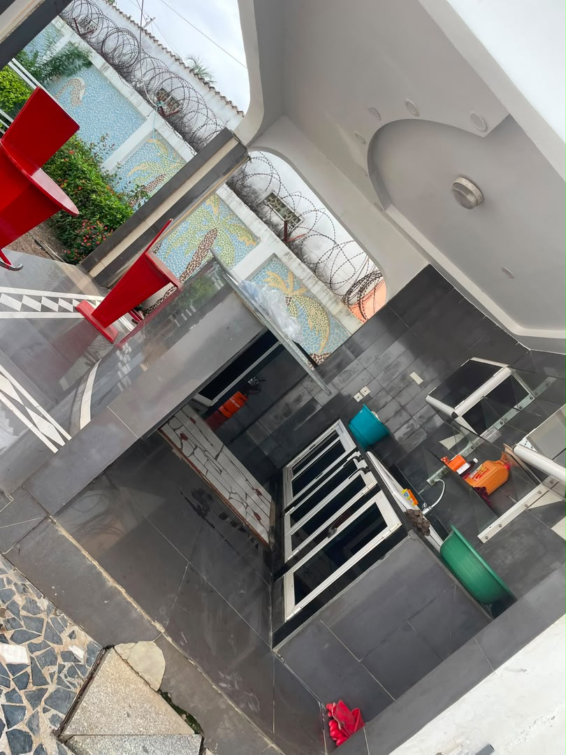 Villa meublée de 3 chambres en location à Totsi avec piscine – 750 000 FCFA/mois