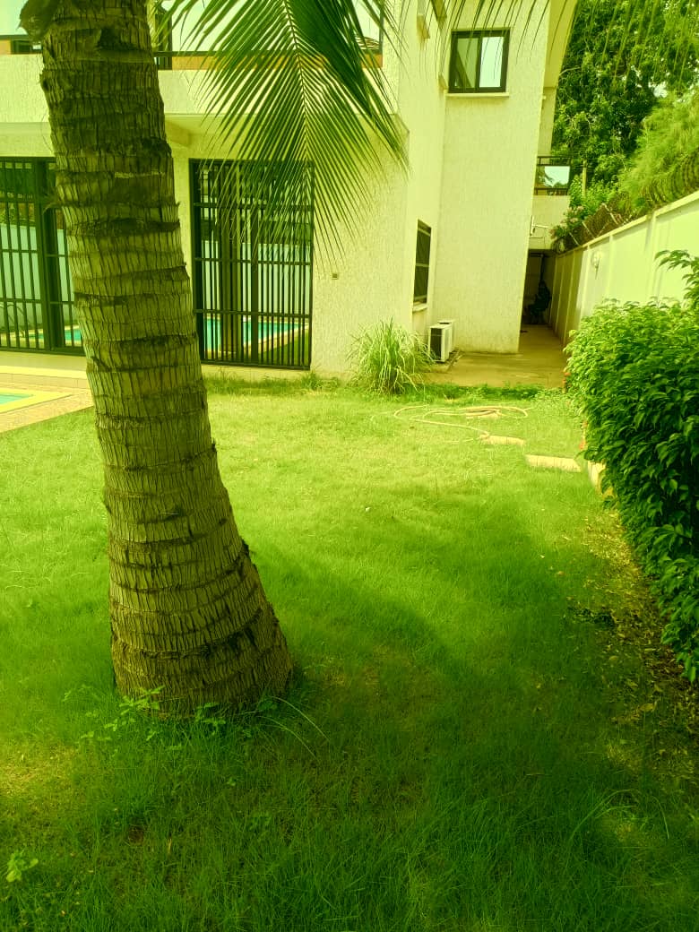 Villa duplex 3 chambres à louer à Forever – 900 000 FCFA