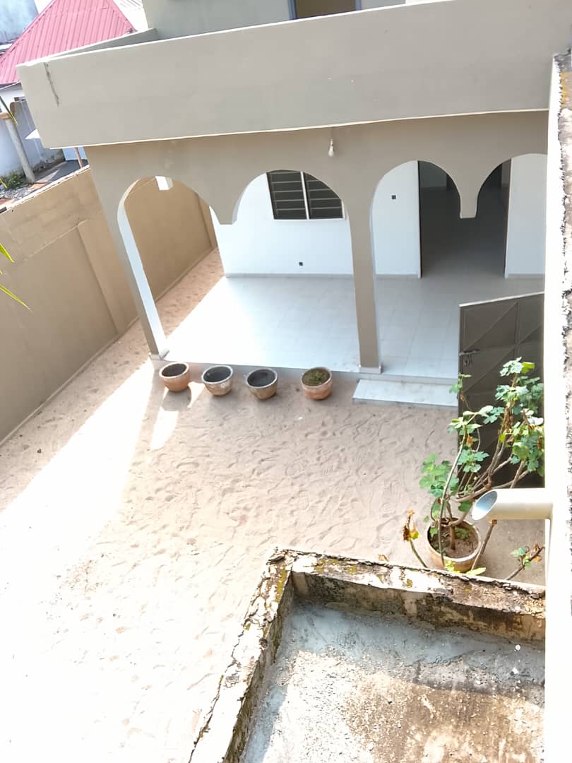 Villa 3 chambres à louer à Avedji – 180 000 FCFA