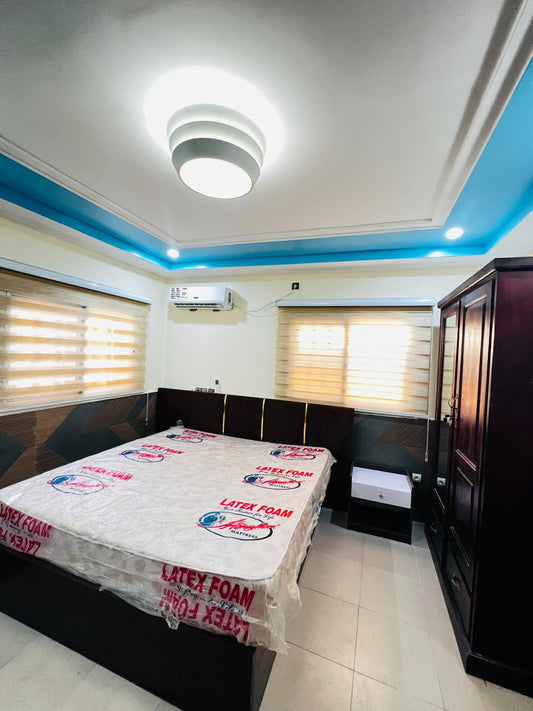 Villa basse semi-meublée à louer à Agoè Anonkui en face de Camp FIR – 500 000 FCFA